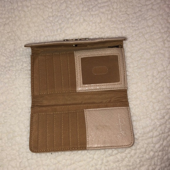 Jessica Simpson wallet - Picture 2 of 5